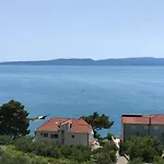 Tino 아파트